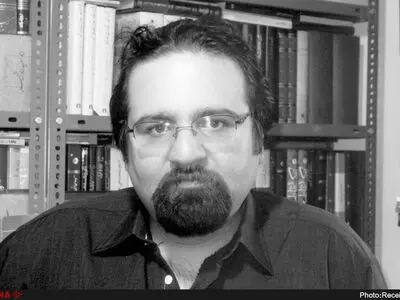 دلایل فاصله گرفتن ایرانی‌ها از اشعار خاقانی چیست؟/ شعر سعدی و حافظ بر زبان مردم جاری‌ست