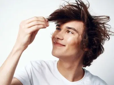 موی چرب و 17 روش برای خلاص شدن از آن 