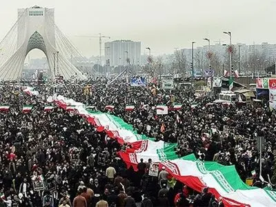مسیرات ملیونیة الیوم فی ایران بذکرى انتصار الثورة