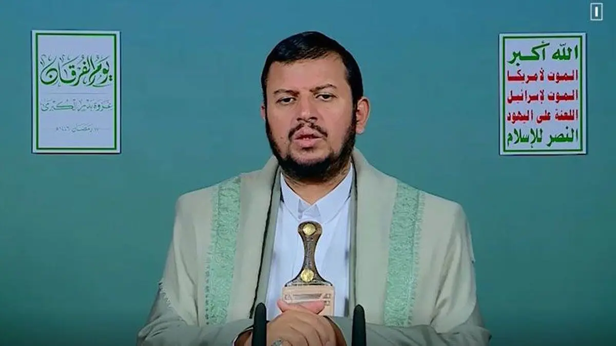 السید الحوثي: حاملة الطائرات الأمیركیة هربت بعد الاشتباك معنا.. ومستعدون لمواجهة أكبر