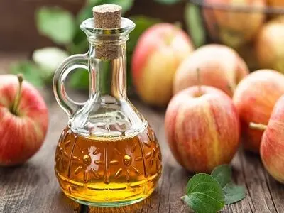 خواص باورنکردنی سرکه سیب برای پاها 