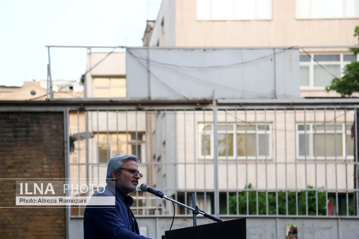 هدف از بزرگداشت هر ساله انقلاب یادآوری محتوای آن در دفاع از محرومان است