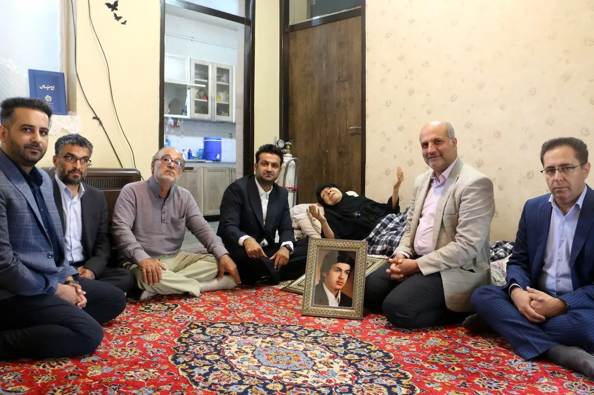 آغاز هفته خبرنگار در خانه کوچک و صمیمی اولین شهید رسانه ایران