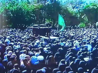 حضور کم نظیر مردم اصفهان در مراسم تشییع پیکر آیت الله ناصری