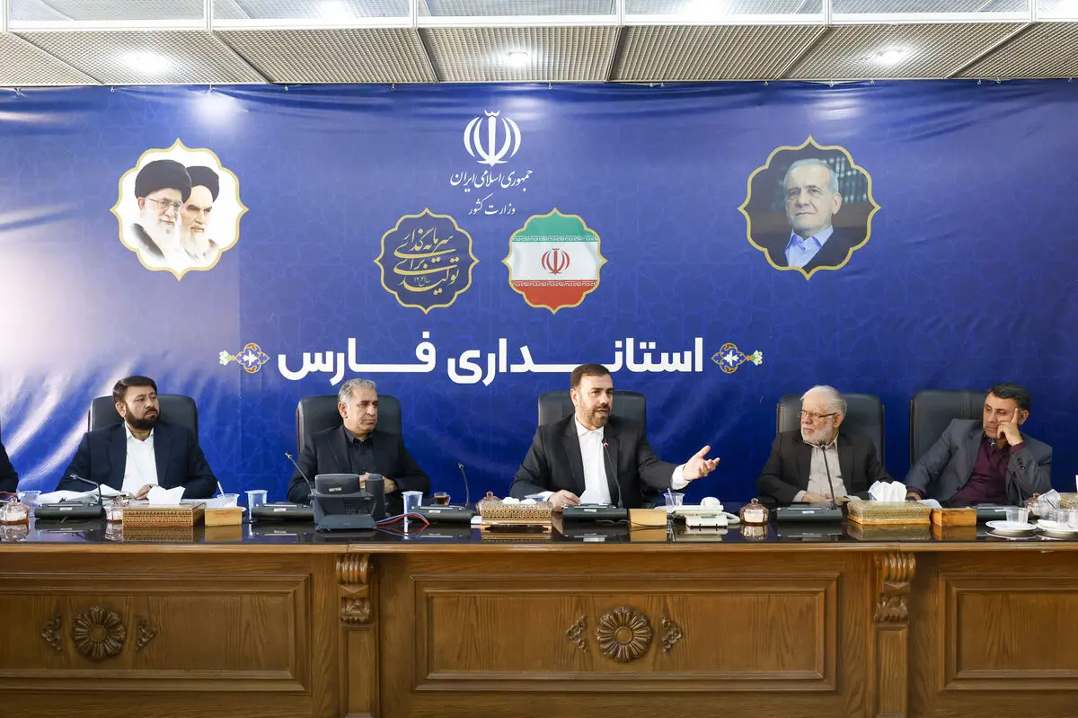 مدیران باید مجری سیاست‌های دولت باشند، نه کنشگران سیاسی