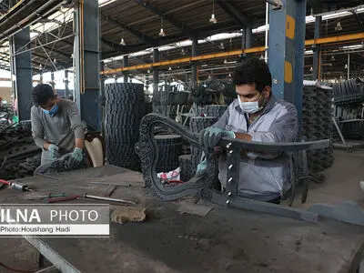 کار هست اما کارگر نیست! / کارخانه‌های شهرک صنعتیِ ساوه به حقوقِ بیشتر هم رضایت داده‌اند اما کارگر پیدا نمی‌کنند 