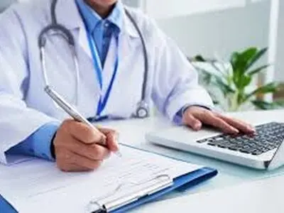 دولت اهتمام جدی دارد مشکلات جامعه پزشکی را حل کند