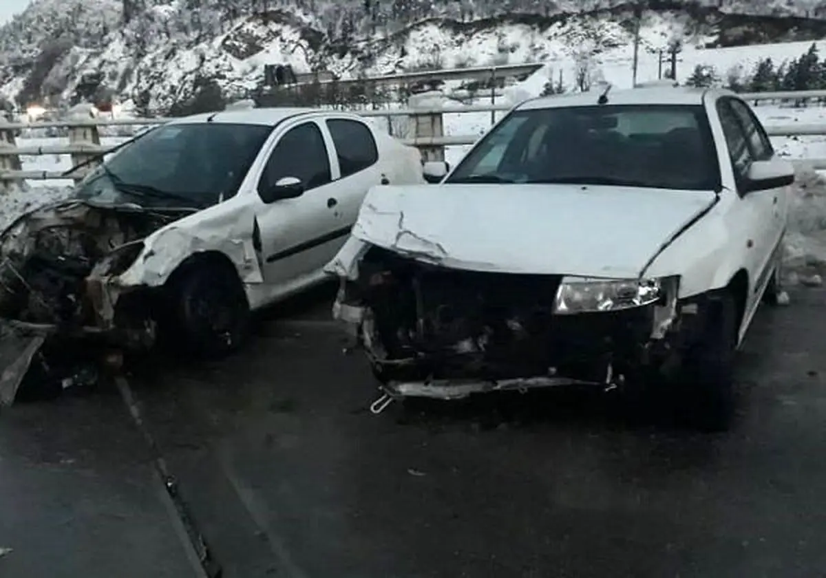 6 مصدوم در حادثه تصادف زنجیره ای در مسیر امامزاده هاشم به رستم آباد