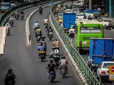 ارائه پیشنهاد اجرای آزمایشی «خط ویژه موتورسواران» به پلیس راهور 