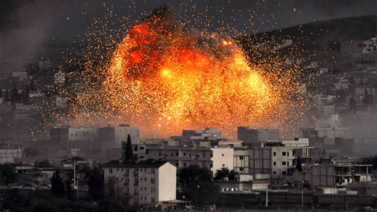  اولین تصاویر از حملات سنگین هوایی آمریکا به مواضعی در سوریه + فیلم