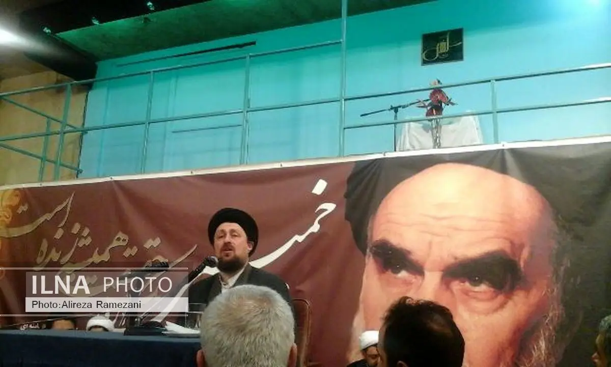 نباید هرآنچه مربوط به انقلاب و امام‌ است در یک گروه مصادره شود