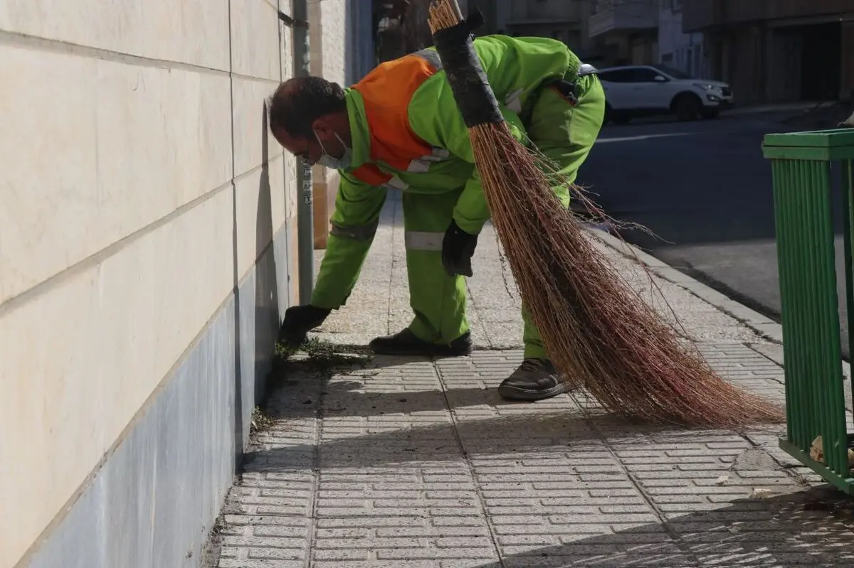شهر تکانی پاکبانان ارومیه آغاز شد