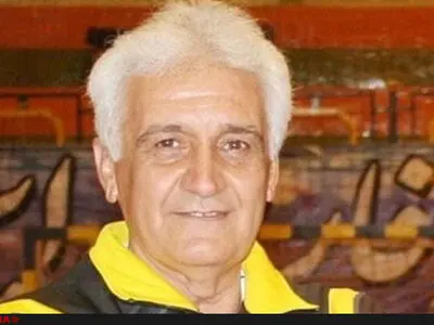 اخوان: هواداران سپاهان باید این روزهای سخت را تحمل کنند/ جوانگرایی تاوان دارد