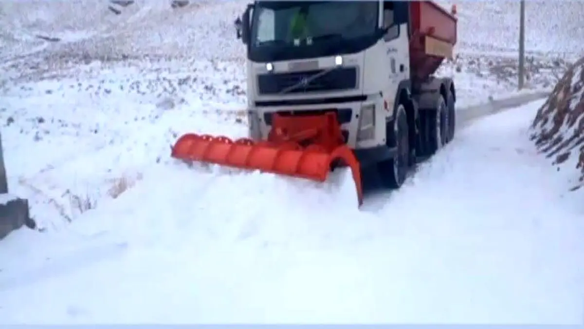 مسدود شدن محور بیرجند - قاین به علت بارش برف سنگین