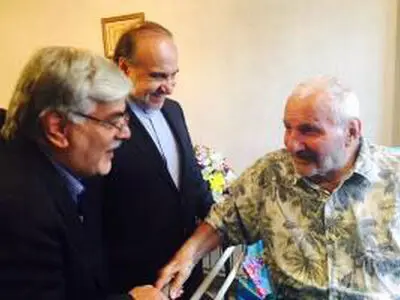 دکتر سلطانی فر به دیدار دو پیشکسوت وزنه برداری و کشتی ایران رفت