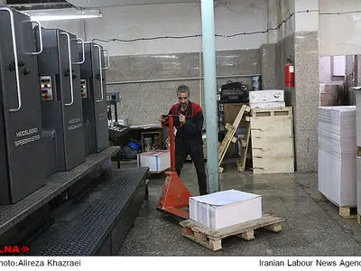 آیا چاپخانه‌ها اسکناس چاپ می‌کنند؟ / چه نهادهایی از چاپخانه‌ها باج‌خواهی می‌کنند؟