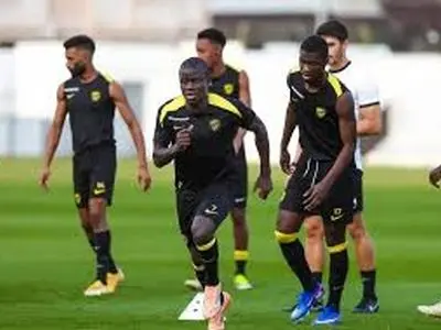 کانته به استانبول پرواز می‌کند؟ 