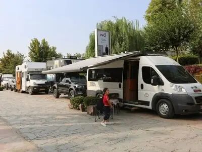 نمایشگاه کمپرون‌ها و رالی خودروهای دو دیفرانسیل در عباس‌آباد تهران