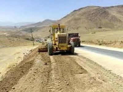 تسطیح، رگلاژ  و شانه سازی ۱۲۶ کیلومتر از محورهای مواصلاتی شهرستان نقده