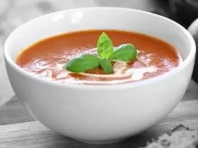 دستور تهیه یک سوپ فلفل دلمه ای رژیمی