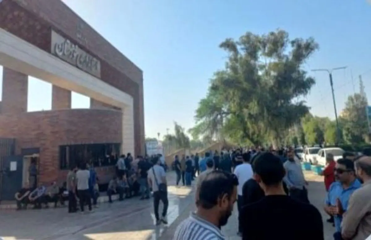 تداوم اعتراضات کارگران گروه ملی فولاد اهواز 