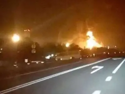 وقوع آتش سوزی در انبارهای نفت روسیه پس از حمله پهپادی 