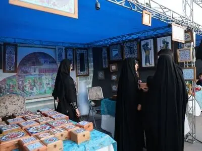 برپایی بازارچه صنایع‌دستی فارس در مقابل ارگ کریم‌خان شیراز