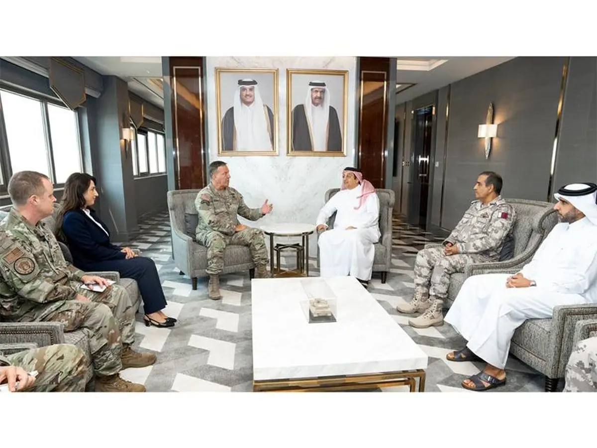 دیدار وزیر دفاع قطر با فرمانده سنتکام 