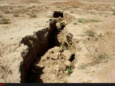 حفر ۱۰۰۰ حلقه چاه در حاشیه تالاب پریشان/۷۰ درصد آب‌های تجدیدناپذیر استفاده شده است