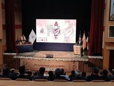 رسانه ها با نقش روایت گری واقعیت ها را شکل می دهند