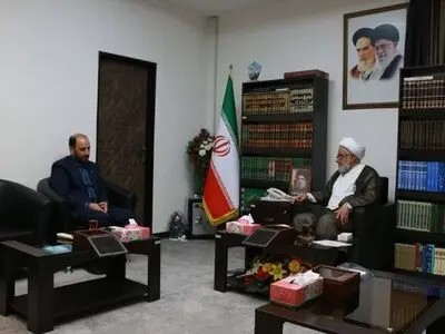 نماینده ولی فقیه در هرمزگان: تا زنده‌ام از کتاب و کتابخوانی حمایت می‌کنم