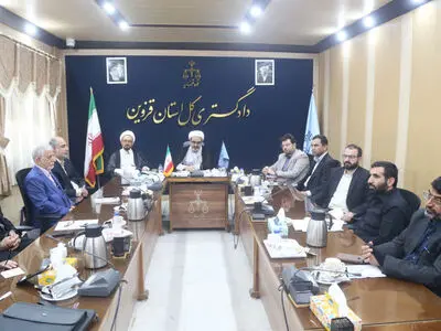 رأی داور همانند رأی دادگاه قطعی و لازم‌الاجرا است.