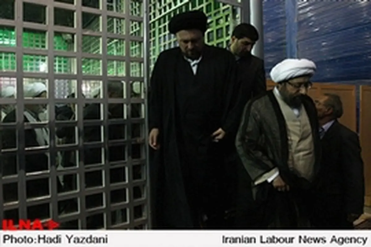 حضور آیت‌الله آملی لاریجانی در مرقد بنیانگذار انقلاب