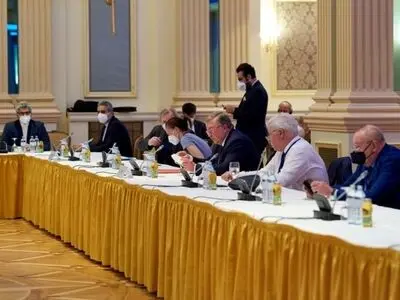 Window open for Iran nuclear talks, but not forever; U.S. official