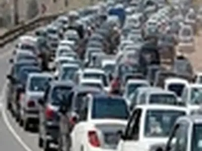 اتخاذ تصمیماتی برای گشایش گره‌های ترافیکی جاده‌های استان البرز