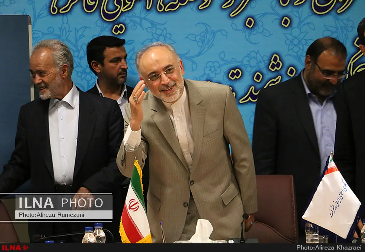 توفیق صحبت درگوشی با زاکانی را ندارم