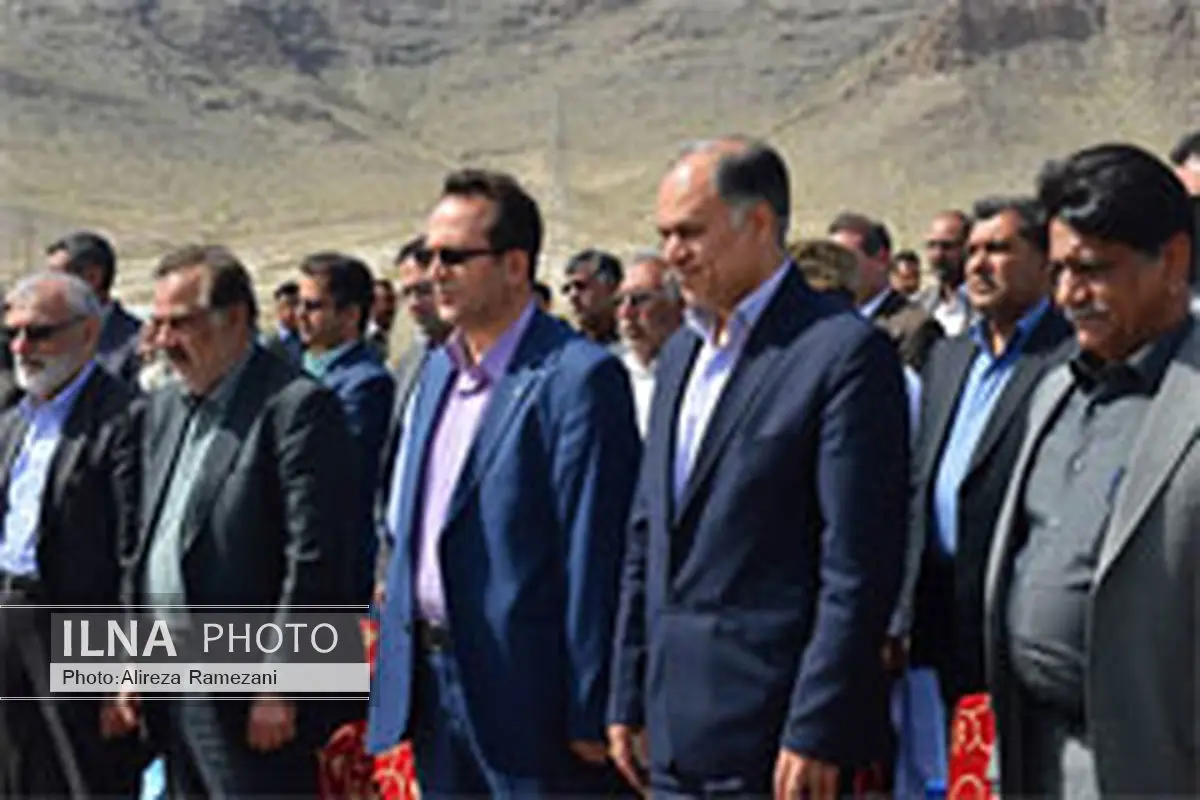 کلنگ زنی بزرگترین نیروگاه خورشیدی کشور در شهرستان زاهدان
