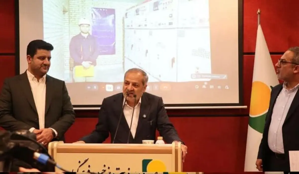 افتتاح نیروگاه خورشیدی ۱۰ مگاواتی صندوق ذخیره فرهنگیان

