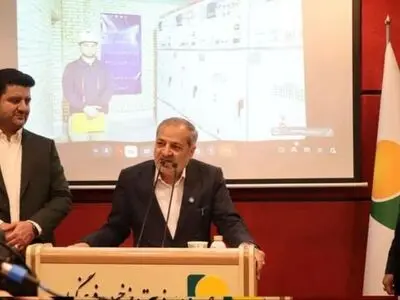 افتتاح نیروگاه خورشیدی ۱۰ مگاواتی صندوق ذخیره فرهنگیان

