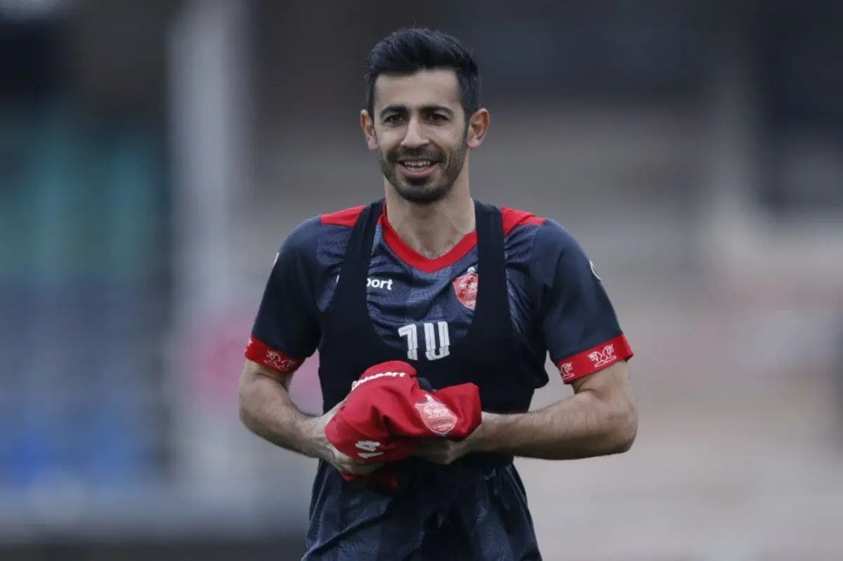 ستاره سابق پرسپولیس آبی پوش شد