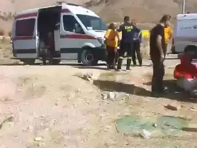 تصاویری‌ از محل حادثه سقوط‌ اتوبوس در محور دماوند-فیروزکوه