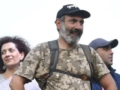 رهبر مخالفان، نخست وزیر ارمنستان شد