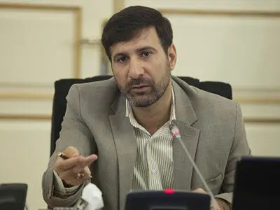 امتیازات قانونی در بسیاری از مناطق آزاد، نوعی قاچاق و فرار مالیاتی در پی داشته است