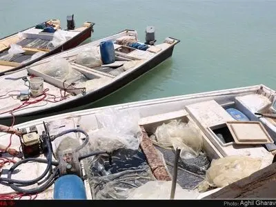 شناسایی 2 فروند شناور حامل سوخت قاچاق/ کشف و ضبط محموله سوخت ۹ هزار لیتری 