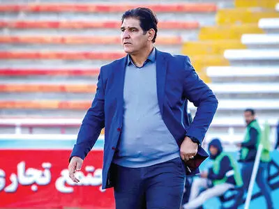 خداحافظی مهاجری با هواداران خیبر (عکس) 