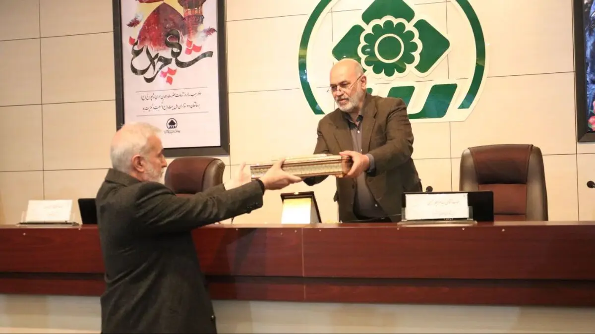 لایحه بودجه پیشنهادی ۱۴۰۴ شهرداری شیراز به شورای شهر تقدیم شد

