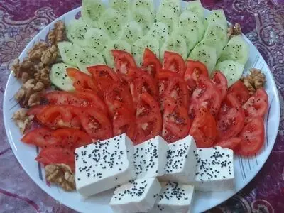 خوردن پنیر با این ۲ ماده غذایی ممنوع! 