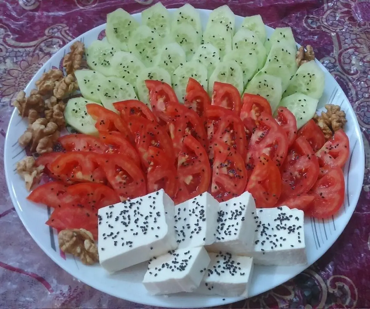 خوردن پنیر با این ۲ ماده غذایی ممنوع! 