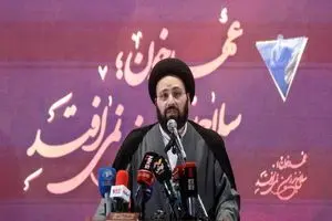 دشمنان را متوجه کنیم که اگر بزنید، می‌خورید