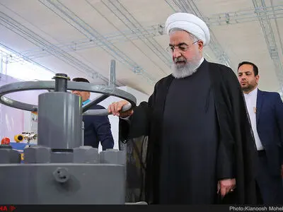 بازدید رئیس جمهور از نمایشگاه بین المللی نفت، گاز، پالایش و پتروشیمی